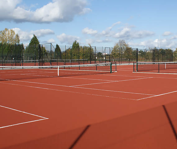 tennis advantage red court 4